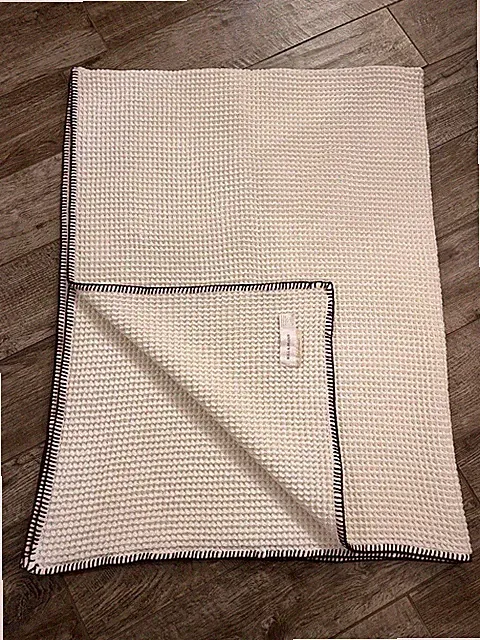 Boll & Branch Organic Cotton Waffle Blanket 50"x67" Maroon Stitching - Excellent