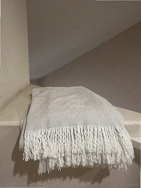 Boll & Branch Throw 85x56 Organic Cotton Blanket White and Gray Plaid Fringe